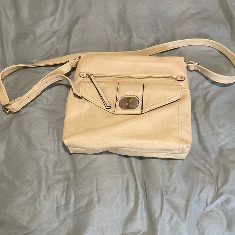 Cream purse
